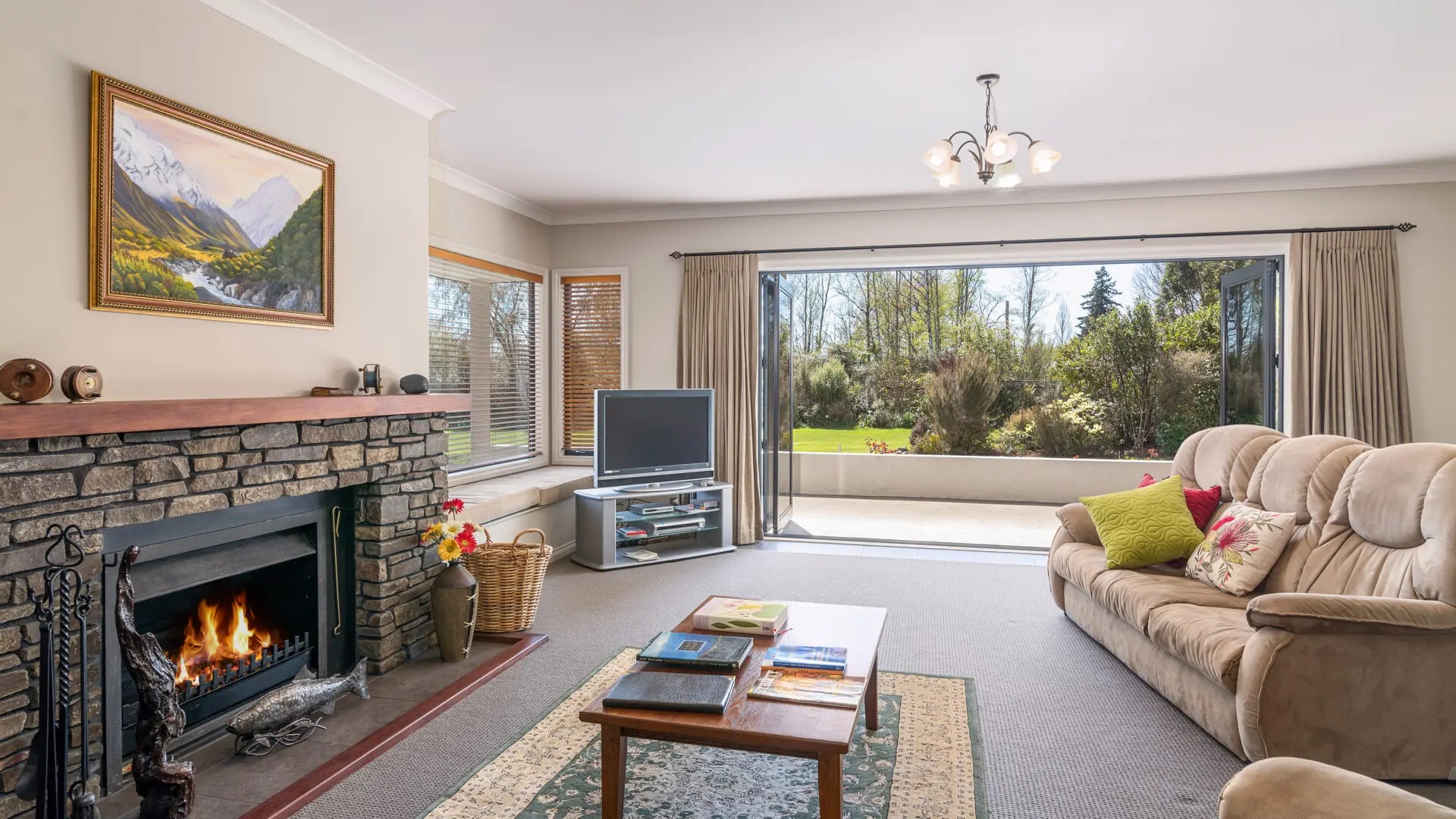 Tui Lodge guest lounge